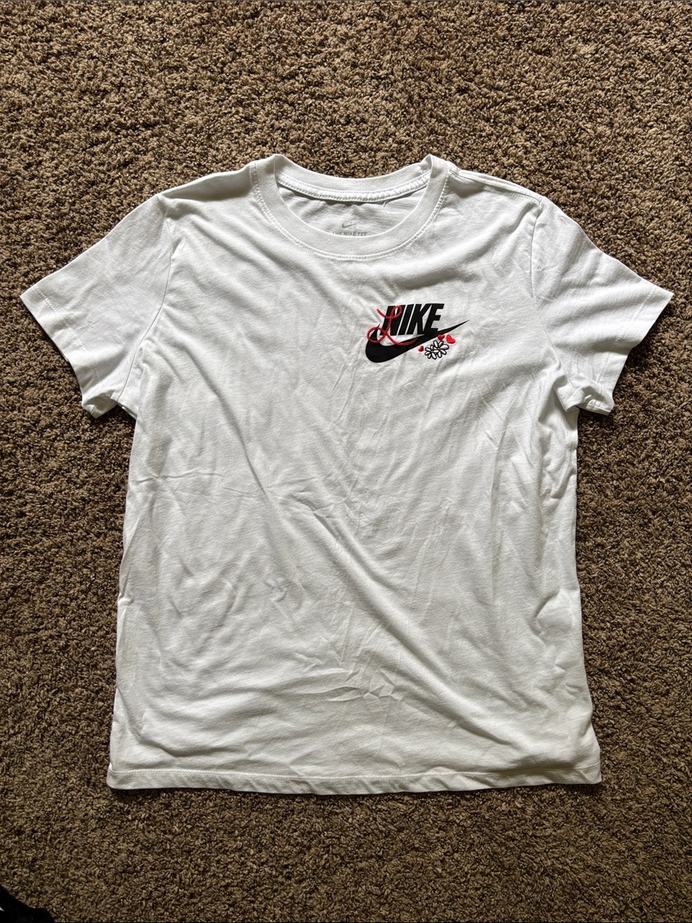 Nike White Short-Sleeve Crewneck Tee with Black & Red Swoosh Logo